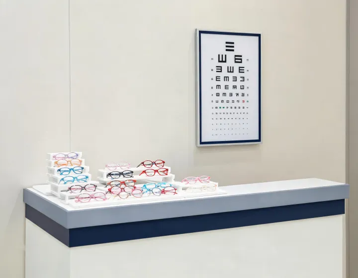 Retail optical counter staging frames for kids glasses